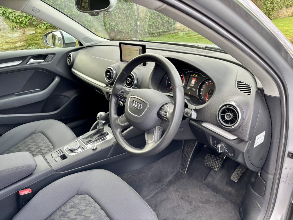 Audi A3 SE Sportback 1.4 TFSI 122PS