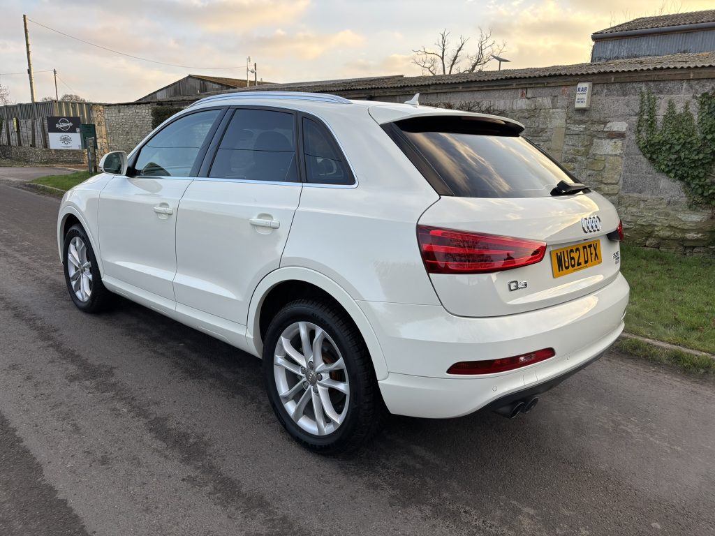 Audi Q3 SE 2.0 TFSI quattro 211PS